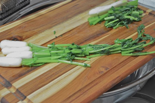 cut salted radish for kimchi