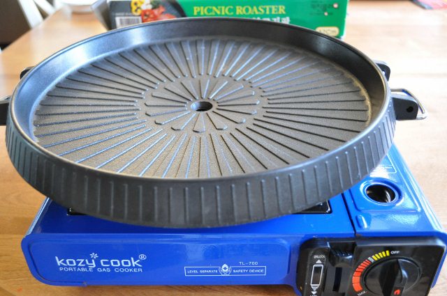 Portable gas stove and Korean grill pan