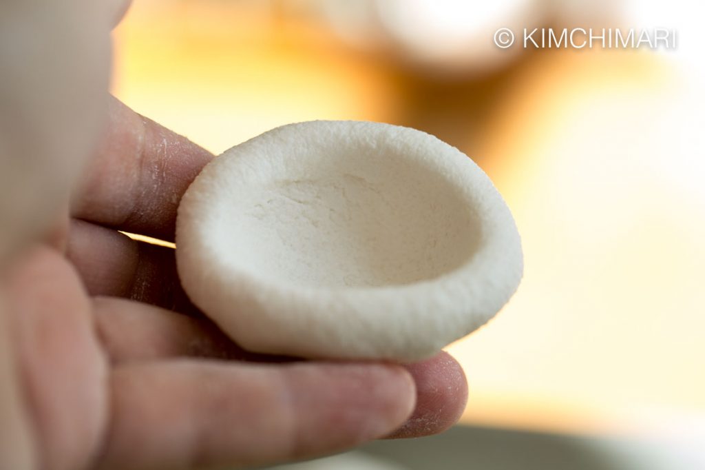 forming dough cup for Songpyeon filling