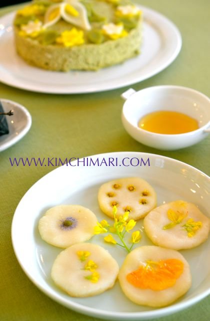 Korean Flower_rice_cake (화전 hwajeon)