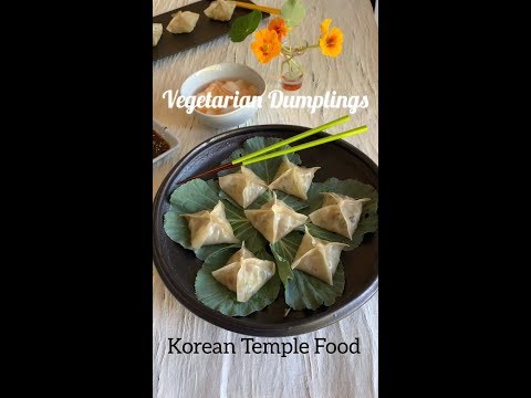 Summer Vegetarian Dumplings (Korean Pyeonsu)