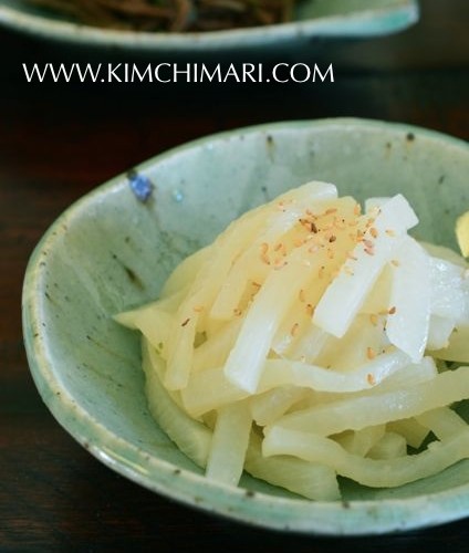 Korean Radish Saute Side Dish (Mu/Moo Namul Banchan)