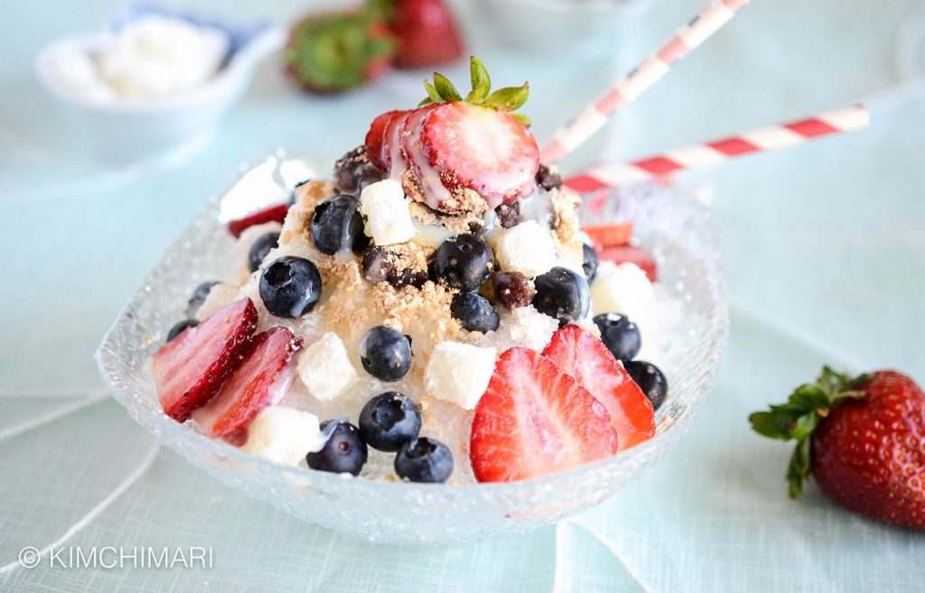 Shaved ice dessert-Korean bingsu with berries