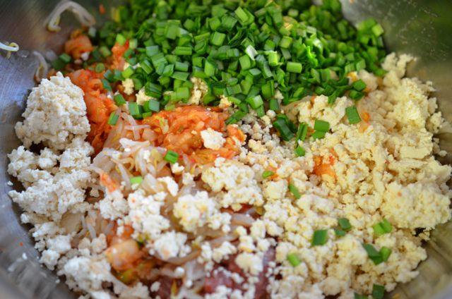 stuffing ingredients for Korean mandu