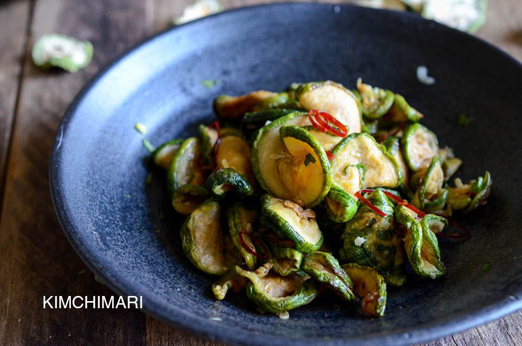 Healthy Zucchini Side Dish - Maleun Hobak Namul ( 마른 호박나물)